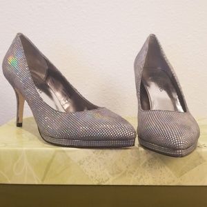 J. Renee 3" heel with 1/4"platform